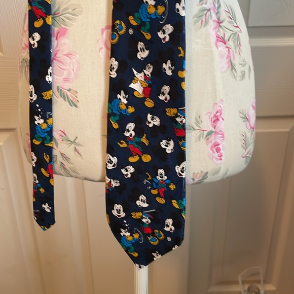 Men’s Mickey Mouse Tie - Picture 2 of 6